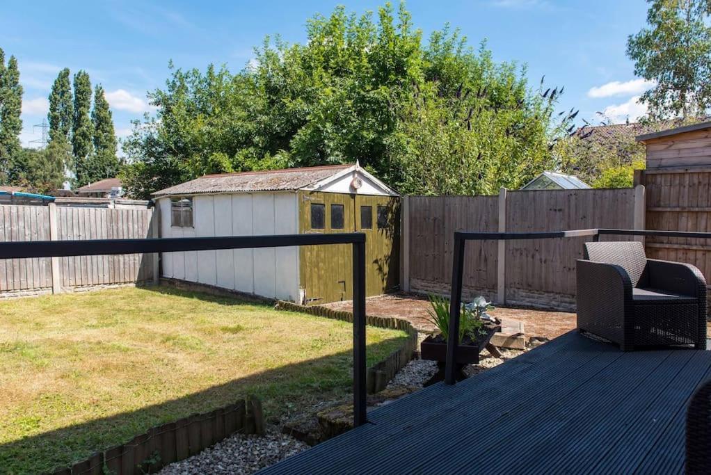 Modern Three Bedroom Home In Castle Donington Exterior foto