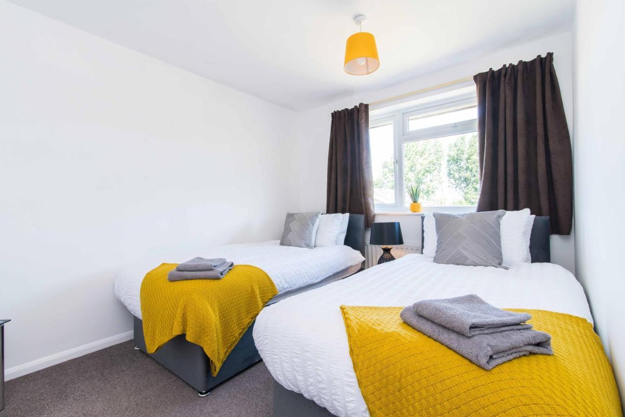 Modern Three Bedroom Home In Castle Donington Exterior foto